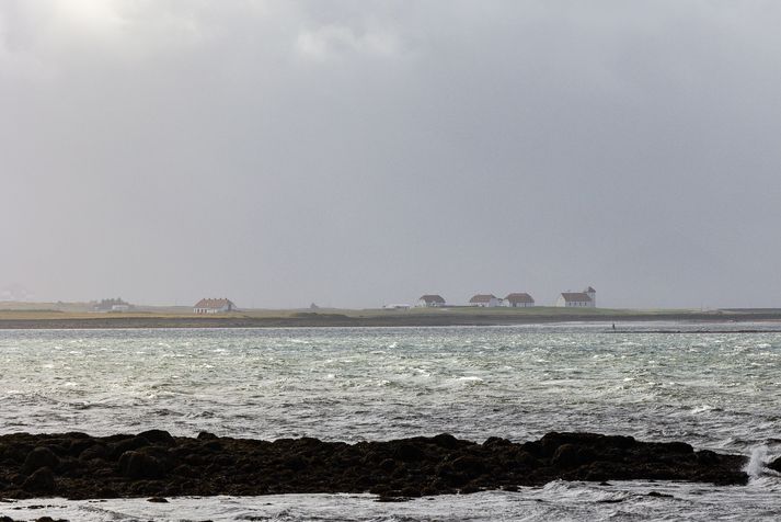 Gular veðurviðvaranir hafa verið gefnar út vegna hvassviðris.