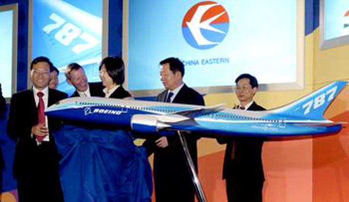 Líkan af Dreamliner-þotu.