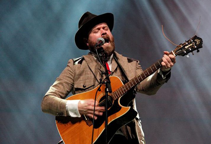 Mugison mun spila í stað Swans.