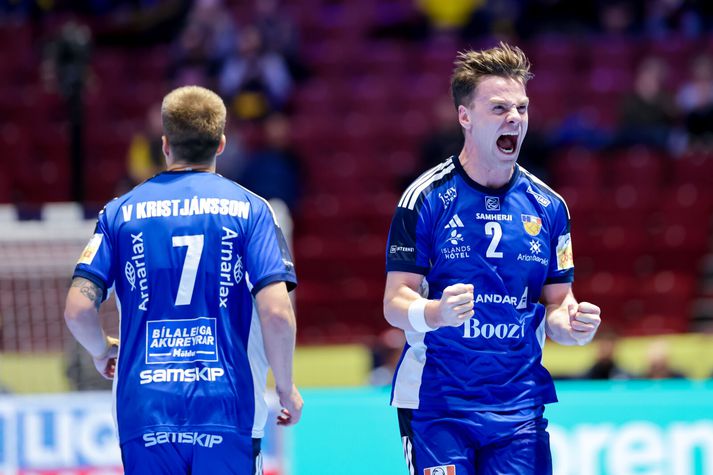 Það er allt opið fyrir lokaumferð milliriðla EM á morgun. Ísland er með örlögin í sínum höndum. Sigur á morgun og liðið er á leið í undanúrslit mótsins.