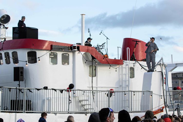 Frítt var inn á tónleika sem fóru fram við Reykjavíkurhöfn síðastliðið föstudagskvöld.