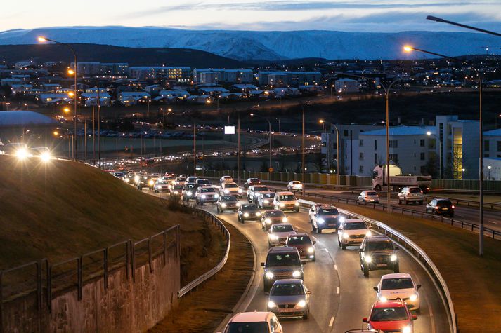 Hlutfall þeirra sem falla í fyrstu tilraun við bóklega prófið hefur aukist frá árunum 2017 og 2016.