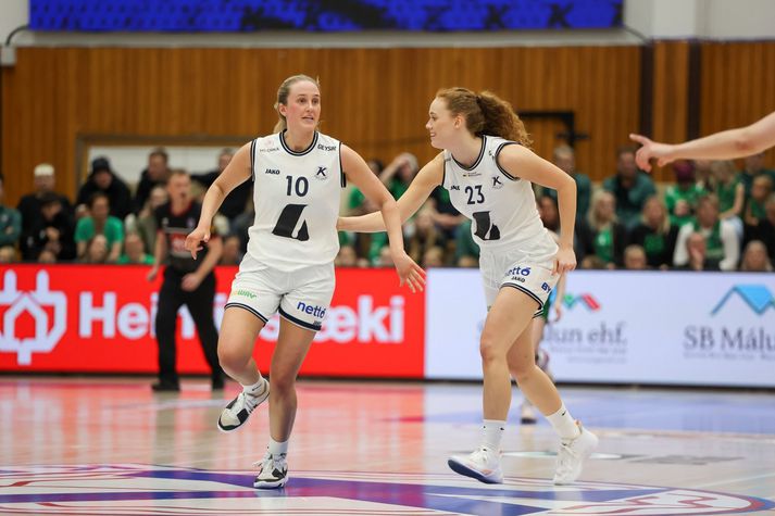 Thelma Dís Ágústsdóttir og Sara Rún skoruðu sitthvor 23 stigin í kvöld