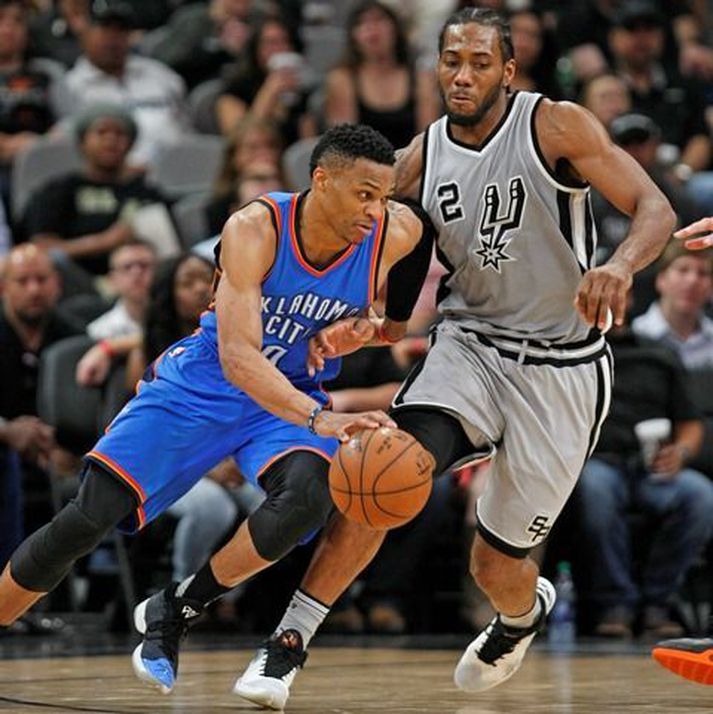 Russell Westbrook og Kawhi Leonard eigast við.