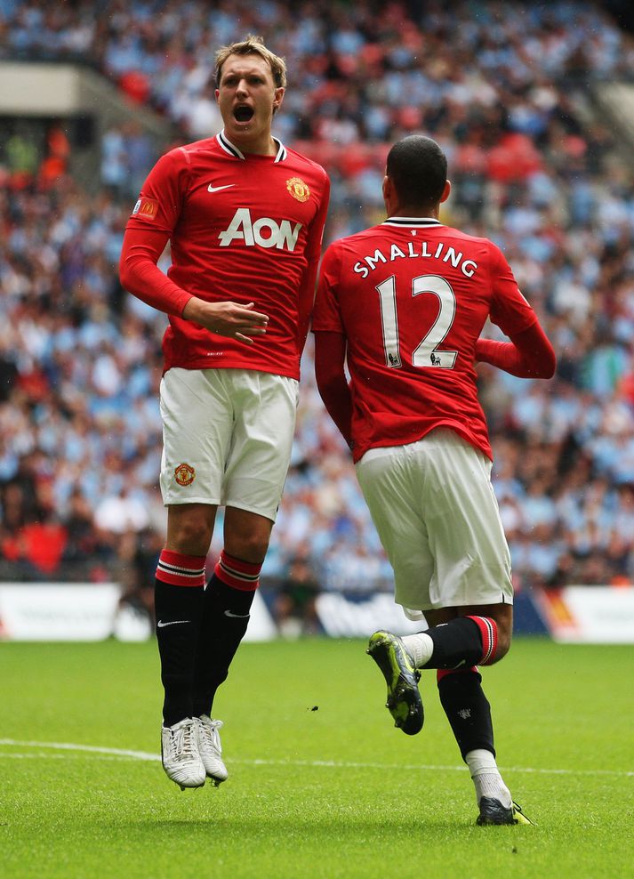 Jones og Smalling í leik með United.