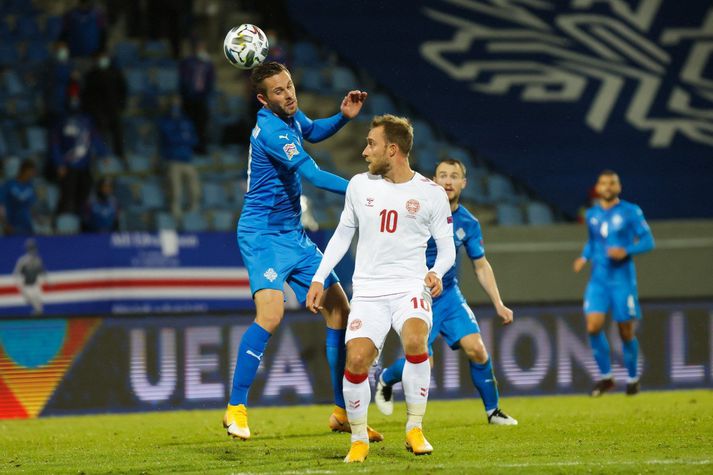 Gömlu liðsfélagarnir hjá Tottenham, Gylfi Þór Sigurðsson og Christian Eriksen, á Laugardalsvelli í kvöld.