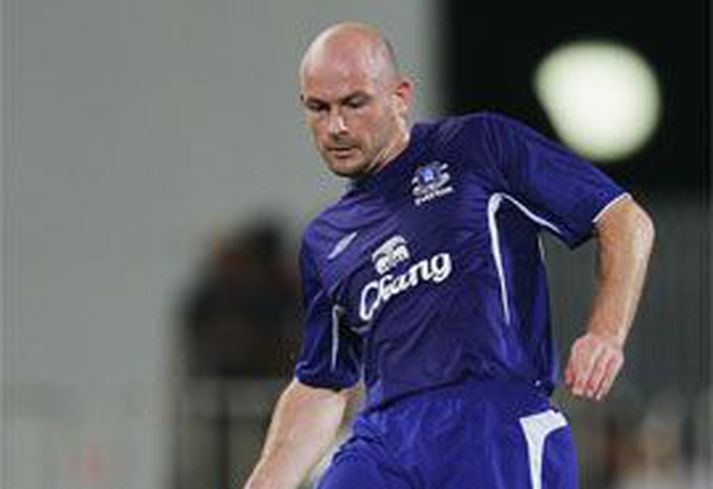 Carsley ákvað að semja við Birmingham þrátt fyrir fall liðsins niður í 1. deildina.
