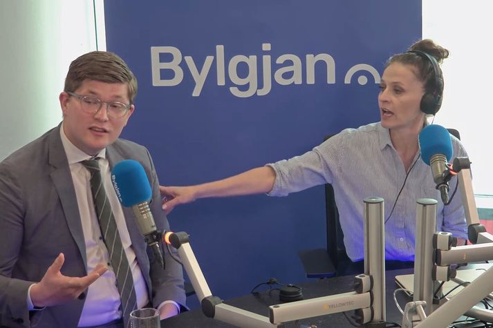 Ásdís Kristjánsdóttir bæjarstjóri og oddviti Sjálfstæðisflokksins og Jónas Már Torfason oddviti Samfylkginarinnar í Kópavogi tókust á í Sprengisandi í morgun.