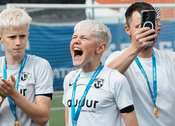 FH-strákarnir kunnu sko að fagna sigrinum á Gothia Cup um helgina.