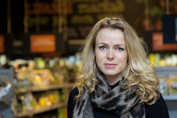Arndís Thorarensen kaupir frosna lífræna kjúklinga frá Danmörku.