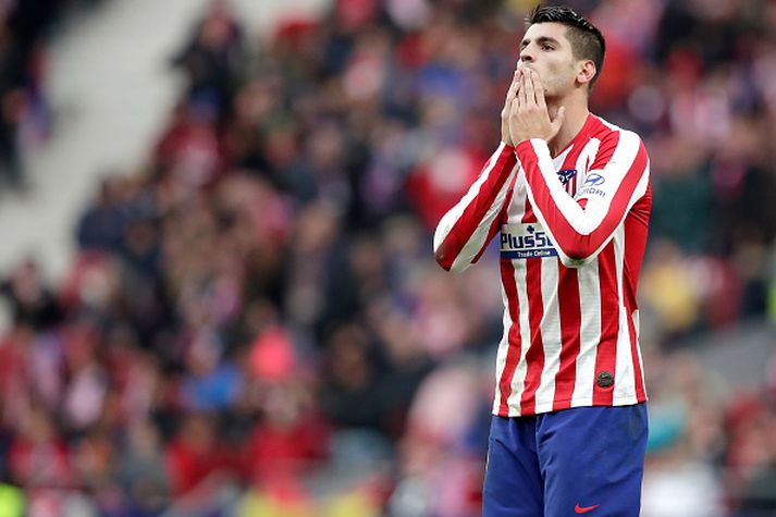 Alvaro Morata fagnar sigurmarkinu í kvöld.