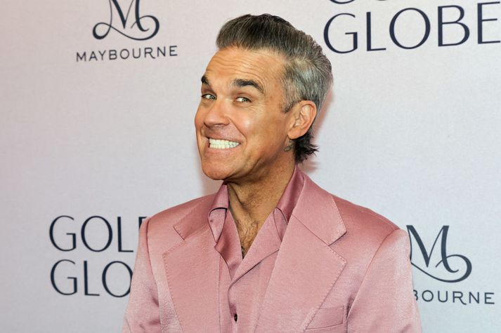Robbie Williams er alltaf brattur þó stundum blási á móti. Snemma á ferlinum glímdi hann við mikinn vímuefnavanda og barðist við þunglyndi. Undanfarin ár hefur hann opnað sig um líkamsskynjunarröskun.