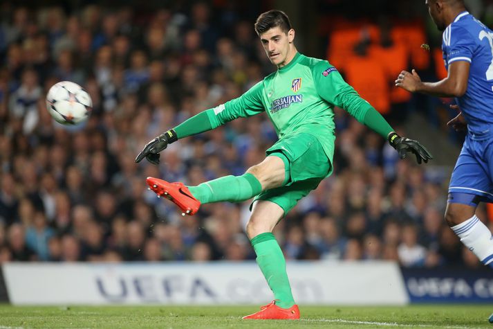 Thibaut Courtois leikur á Stamford Bridge á næsta ári.