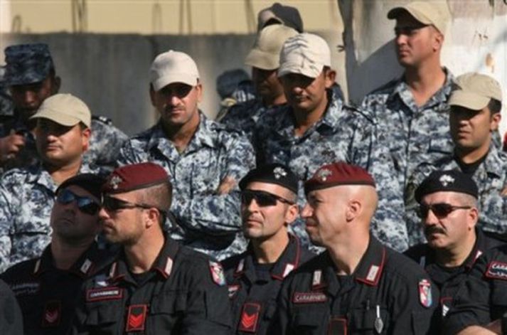 Ítalskir her- og lögreglumenn verða sendir í Mafíu-byggðir.