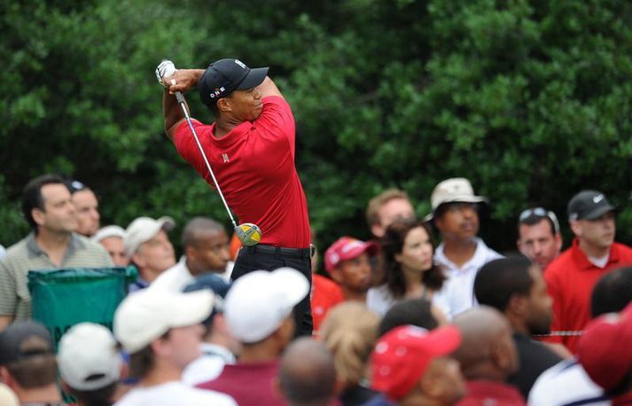 Tiger Woods fær ekki að verja Masterstitilinn sinn frá því í fyrra fyrr en í nóvember.