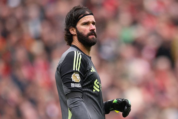 Alisson Becker verður ekki með Liverpool á næstunni.