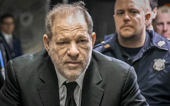 Harvey Weinstein verður í réttarsal næstu tvö mánuðina.