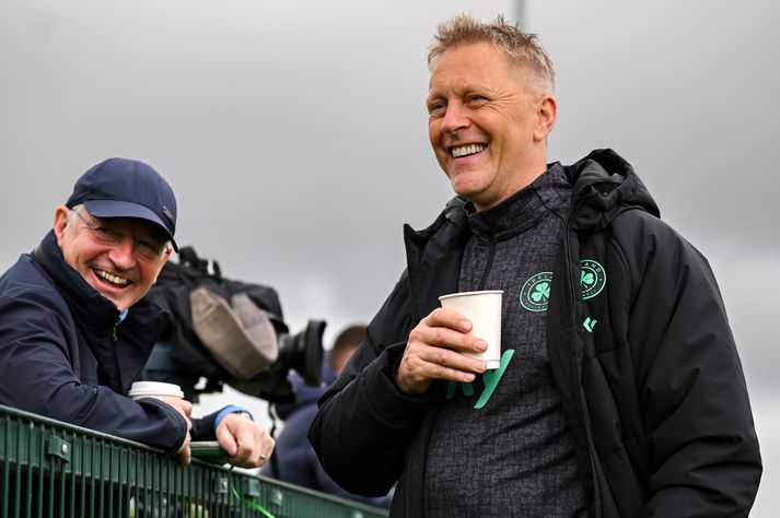 Heimir Hallgrímsson hefur fengið sinn skammt af gagnrýni frá írskum knattspyrnuspekingum en er nú farinn að vinna þá á sitt band.