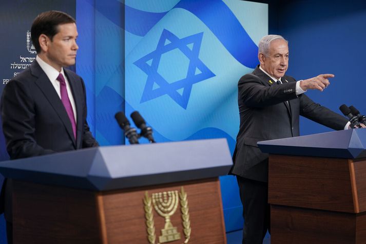 Marco Rubio, utanríkisráðherra Bandaríkjanna, og Benjamin Netanyahu, forsætisráðherra Ísraels, á blaðamannafundi þeirra í Jerúsalem í dag. 