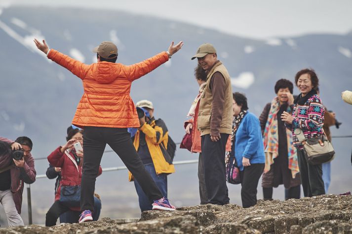 Ljóst er að mikil aukning í komum ferðamanna til Íslands og hagvöxtur vegna þess hafi áhrif á losun, meðal annars frá samgöngum og í byggingariðnaði.