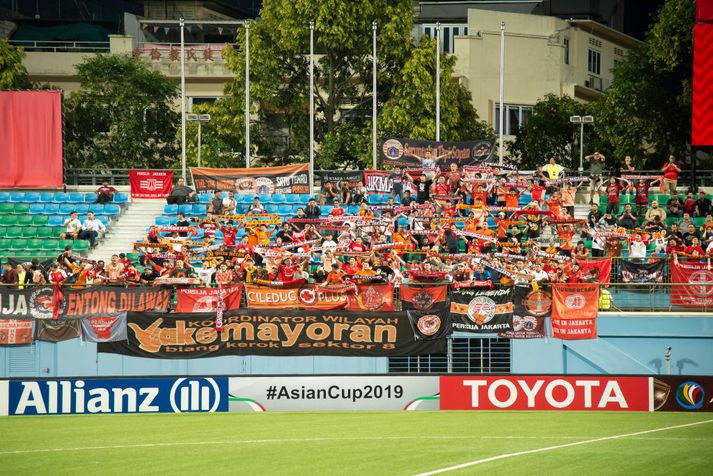 Hinn látni var stuðningsmaður Persija Jakarta og hér má sjá stuðningsmenn þess liðs.