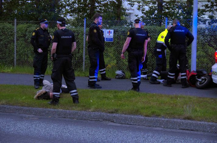 Myndir náðust af handtökunni en fréttaljósmyndari Pressphotos var viðstaddur.