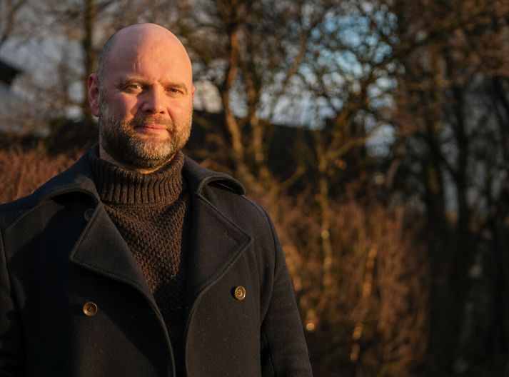 Guðlaugur Kristmundsson formaður félags fósturforeldra segir starfsmenn barnaverndar hafa upplifað afskiptaleysi gegn fósturbörnum. 