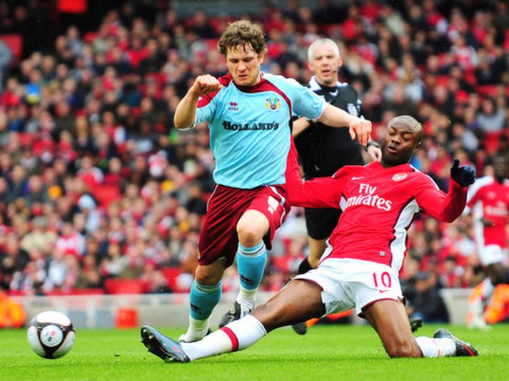Jóhannes Karl Guðjónsson í leik með Burnley á móti Arsenal.