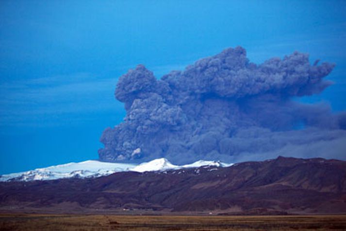 Gosórói er svipaður og undanfarna daga og engin merki sjást um breytingar undir Kötlu.