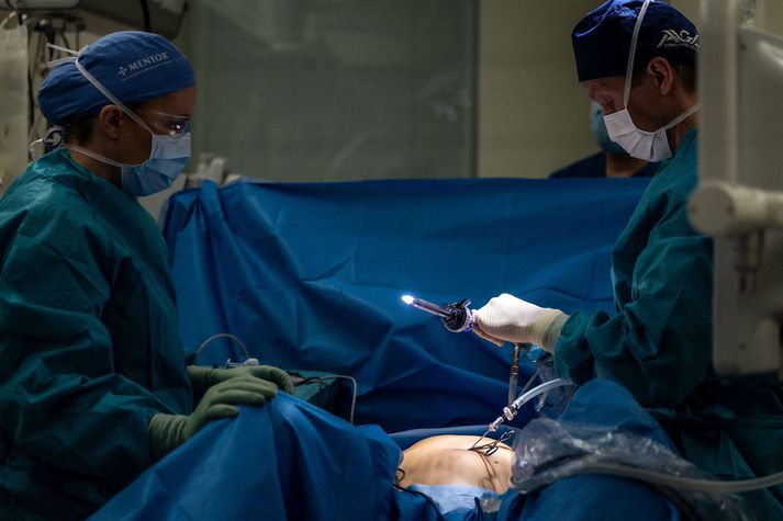 Oftar en ekki finnur fólk fyrir verkjum eftir að hafa gengist undir kviðarholsspeglun.