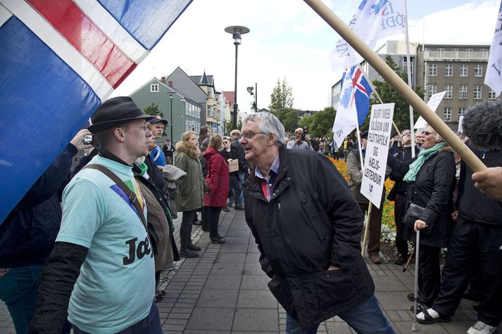 Íslenska þjóðfylkingin telur ungt fólk ekki hafa nægan þroska til að kjósa.