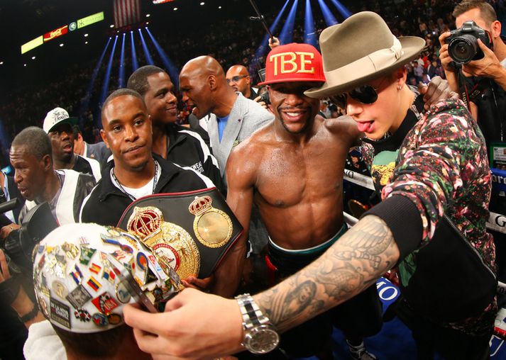 Justin Bieber og Floyd Mayweather á góðri stundu.