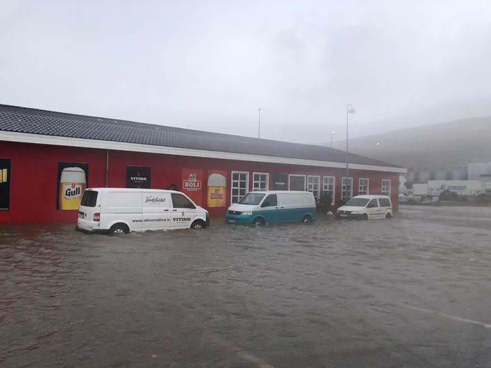 Veðrið hefur verið snarvitlaust í dag. Myndin er tekin á Akureyri.