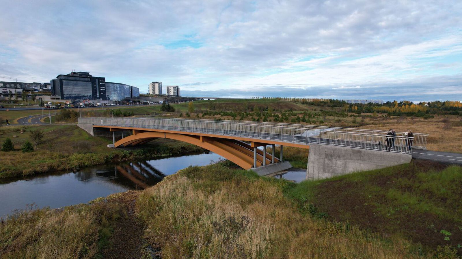 Ný göngu­brú vígð