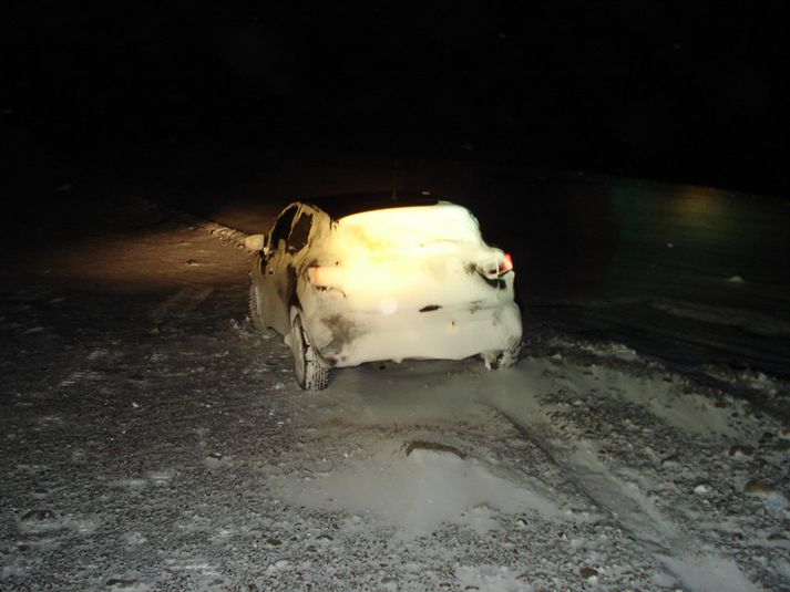 Bílllinn var af gerðinni Renault Megane en um fólksbíl er að ræða sem alls ekki er útbúinn til hálendisferða.