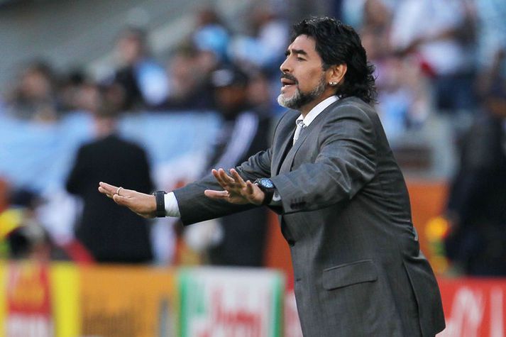 Maradona vakti mikla athygli á hliðarlínunni á HM í Suður-Afríku síðastliðið sumar