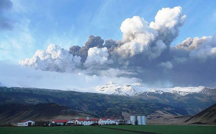 Ljósmynd Ólafs Þessi magnaða mynd Ólafs af bólstrunum úr Eyjafjallajökli hefur ratað í mörg helstu dagblöð, netmiðla og sjónvarpsstöðvar heims. MYnd/Ólafur Eggertsson