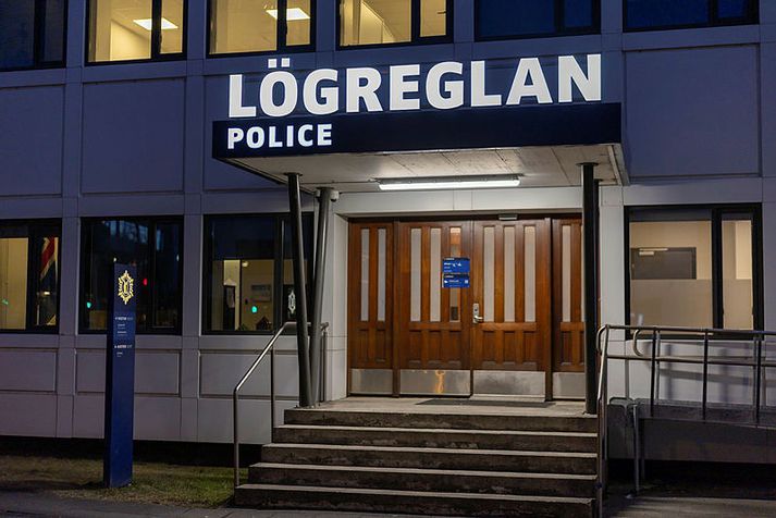 Frá höfuðstöðvum lögreglunnar á höfuðborgarsvæðinu á Hverfisgötu.