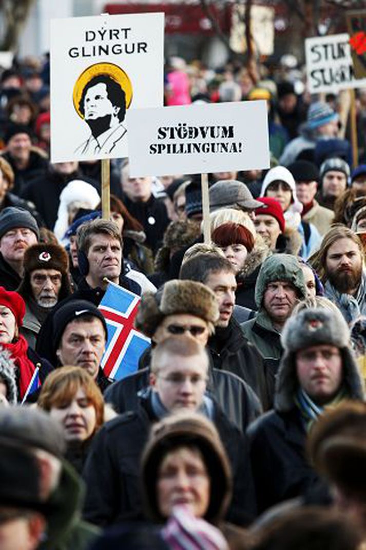 Mótmælafundur Radda fólksins hefst á Austurvelli klukkan 13 í dag, hálfri klukkustund áður en þingfundur hefst á Alþingi. Fréttablaðið/Anton