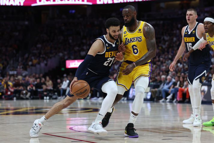Jamal Murray sýndi mátt sinn og meginn í fjórða leikhluta gegn Los Angeles Lakers í nótt