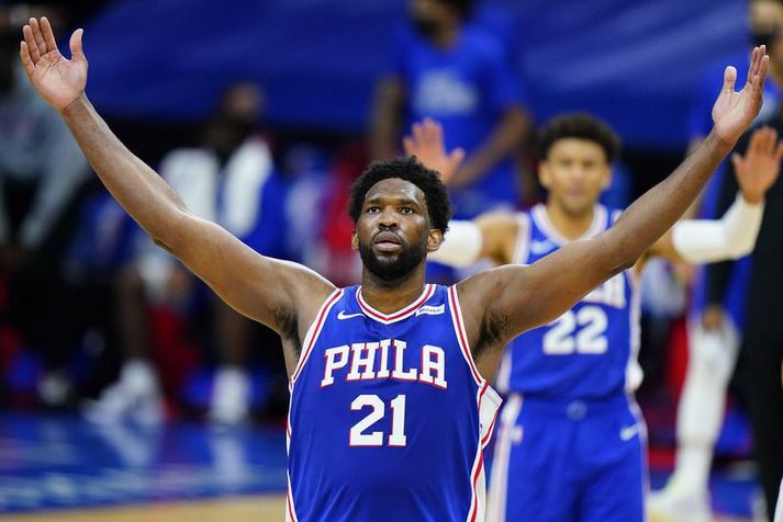 Joel Embiid hefur spilað frábærlega með liði Philadelphia 76ers í NBA deildinni í vetur.