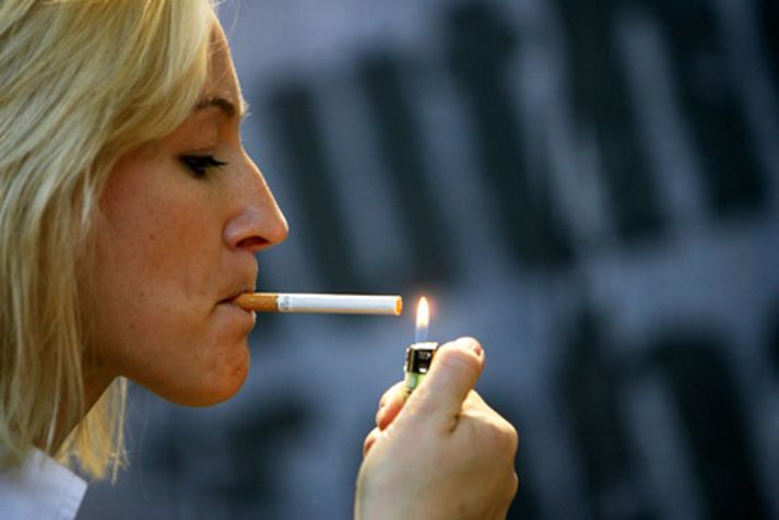 Mikill meirihluti alkahólista reykir. Mynd/ afp.