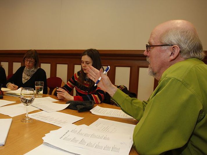 VG í Skagafirði skorar á þingflokk sinn til að beita sér gegn því að frekari skref verði stigin í átt til ESB aðildar.