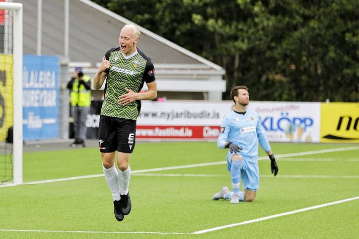 Valgeir Lunddal Friðriksson skoraði tvö mörk gegn Víkingi í kvöld. Það voru hans fyrstu mörk í meistaraflokki.