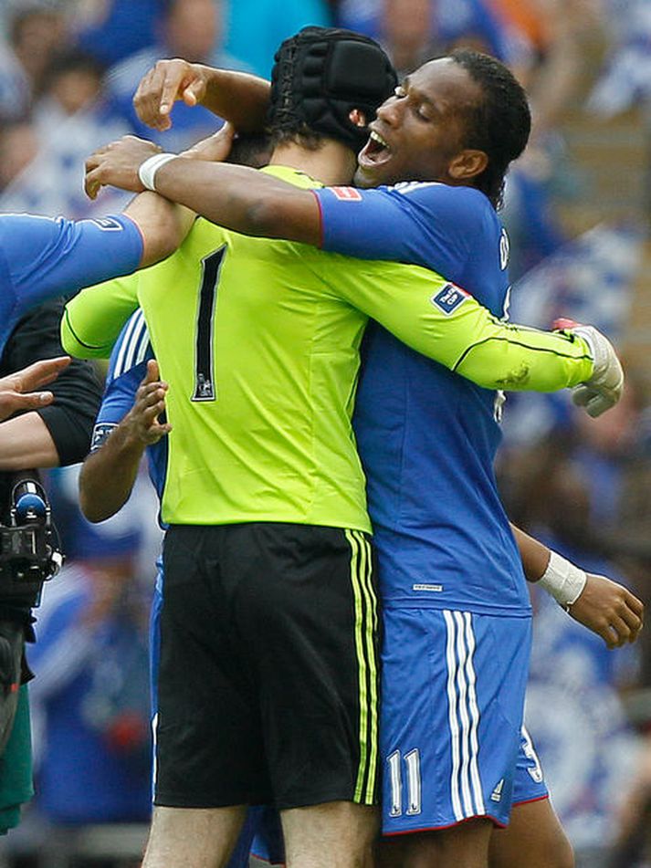 Peter Cech og Didier Drogba.