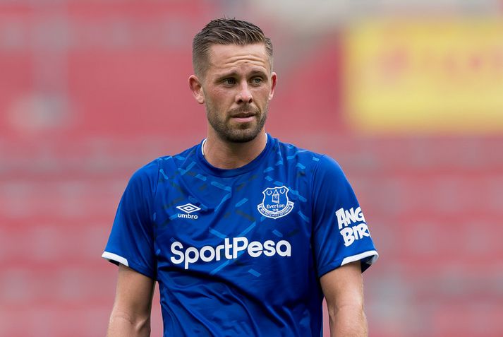 Gylfi Þór Sigurðsson og aðrir leikmenn ensku úrvalsdeildarinnar gætu þurft að spila fyrir luktum dyrum á næstunni.