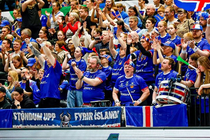 Íslandsmótið í handbolta verður með óbreyttu sniði á næsta tímabili.