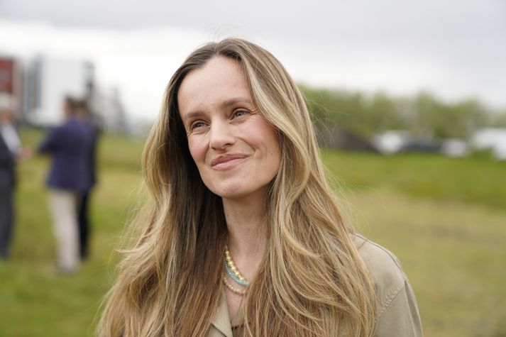 Hildur ítrekar að Menningarnótt sé fjölskylduhátíð og hvetur fjölskyldur til að koma saman niður í bæ, njóta samveru í miðborginni og fara svo saman heim að lokinni flugeldasýningu. 