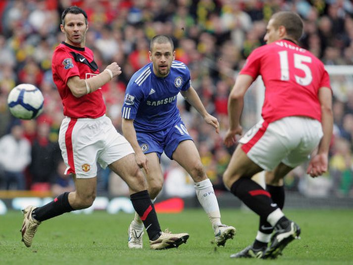 Joe Cole skoraði eina mark fyrri hálfleiks.