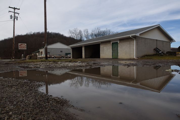 Fólkið var skotið við bílaþvottastöð í Pennsylvania.